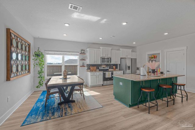 7780 Saddlebrook Ave, Pace, FL 32571