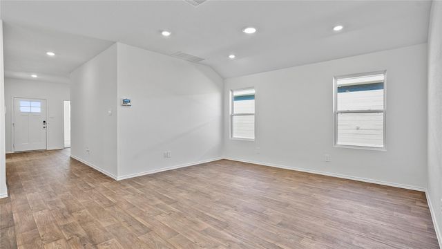 135 ORANGE FLAME BLVD, Uhland, TX 78640