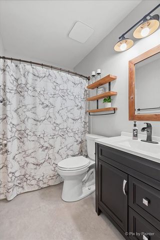 466 VALLEY FORGE Avenue, South Elgin, IL 60177