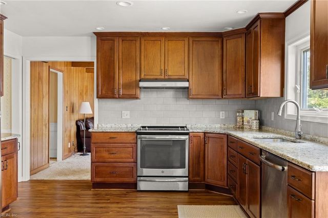 1581 Lake James DR, Virginia Beach, VA 23464