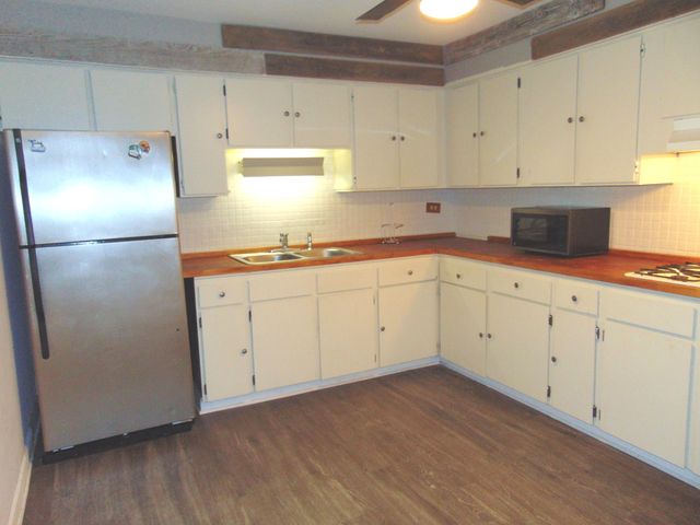 9588 N Terrace Place 208H, Des Plaines, IL 60016