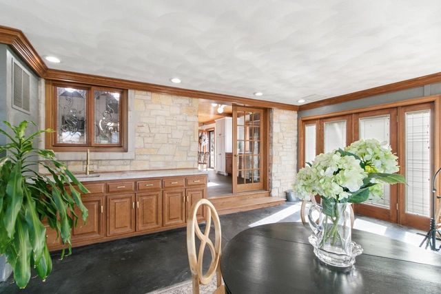 1001 Highway 33, Portage, WI 53901