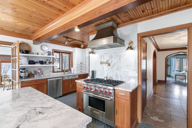 1001 Highway 33, Portage, WI 53901