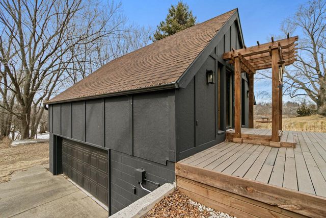 1001 Highway 33, Portage, WI 53901