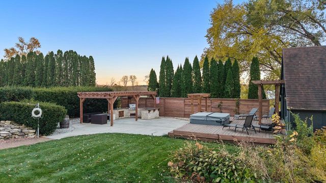 1001 Highway 33, Portage, WI 53901