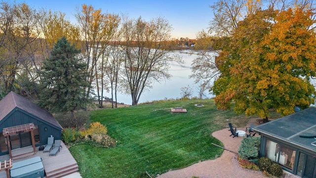 1001 Highway 33, Portage, WI 53901