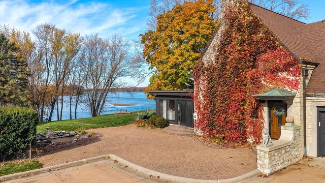 1001 Highway 33, Portage, WI 53901