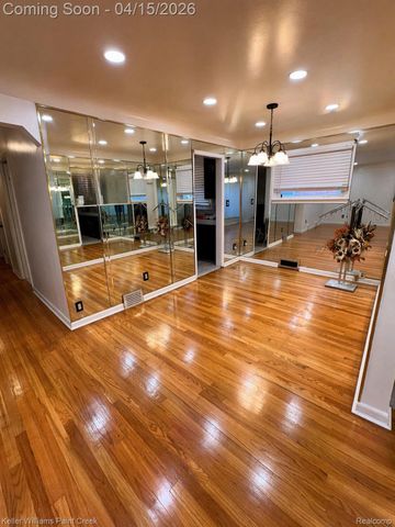 13860 E State Fair Avenue, Detroit, MI 48205