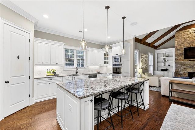 10855 Carrissa Trail, Alpharetta, GA 30022