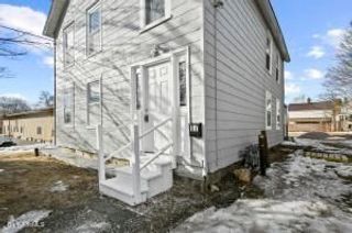 17 Chamberlain Avenue, Dalton, MA 01226