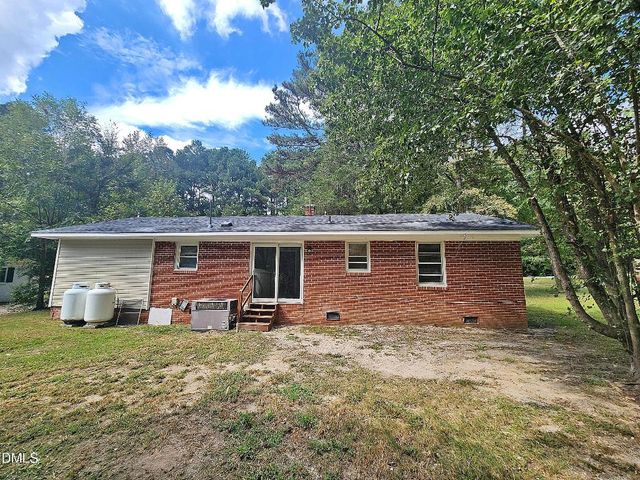 1312 Parks Village Road, Zebulon, NC 27597