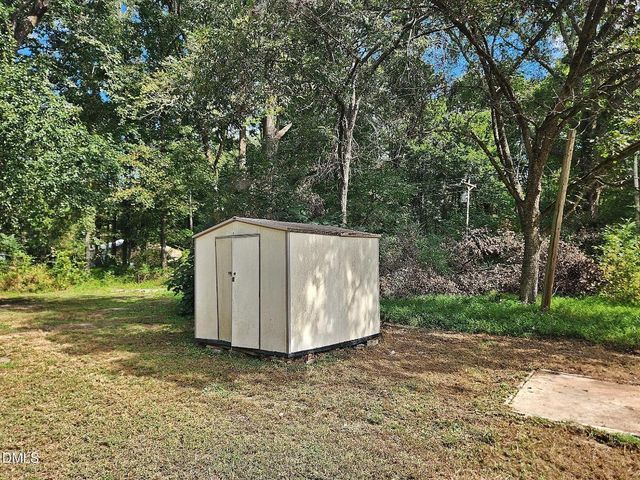 1312 Parks Village Road, Zebulon, NC 27597