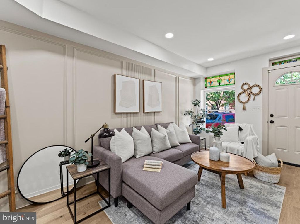 Image 1 of property listing at 607 S MILTON AVE, Baltimore, MD 21224