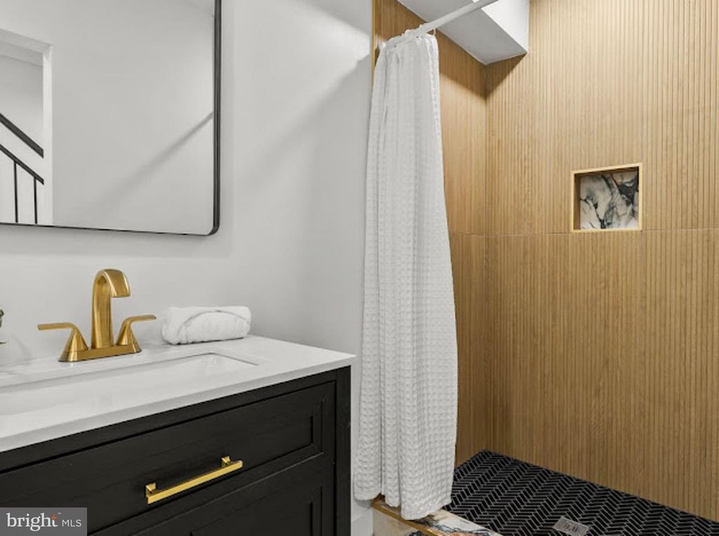 Image 26 of property listing at 607 S MILTON AVE, Baltimore, MD 21224