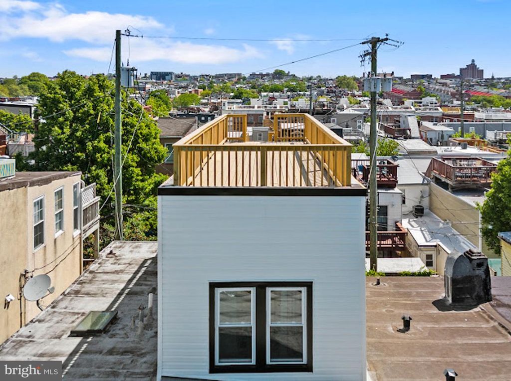 Image 41 of property listing at 607 S MILTON AVE, Baltimore, MD 21224