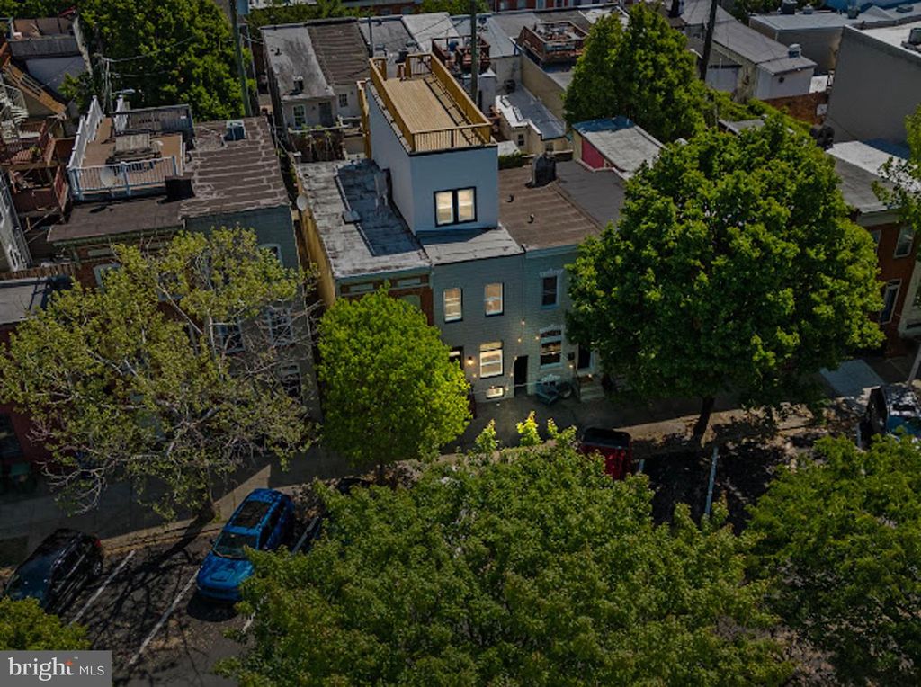 Image 50 of property listing at 607 S MILTON AVE, Baltimore, MD 21224