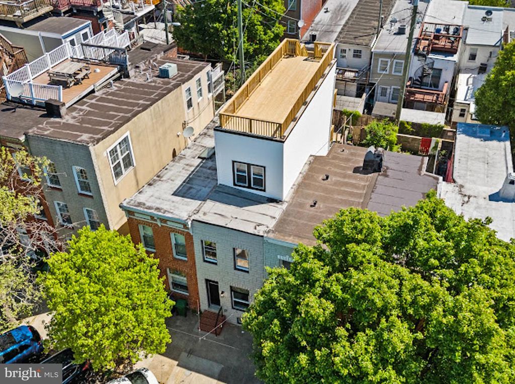 Image 57 of property listing at 607 S MILTON AVE, Baltimore, MD 21224