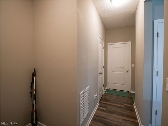 3397 Buckeye Trail, Uniontown, OH 44685