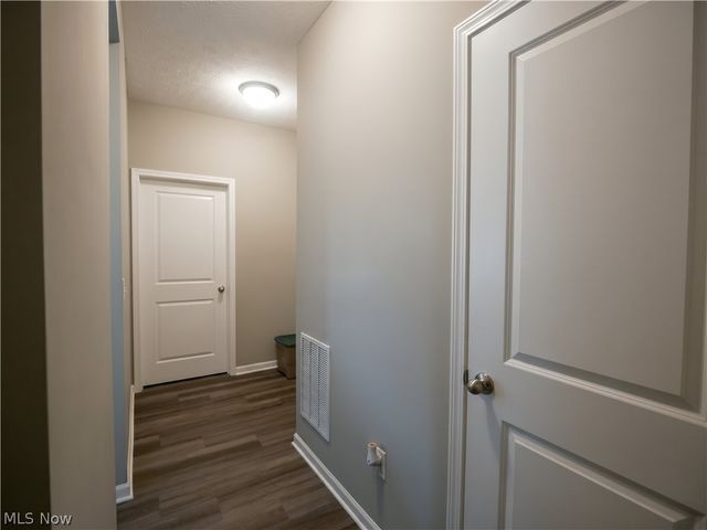 3397 Buckeye Trail, Uniontown, OH 44685