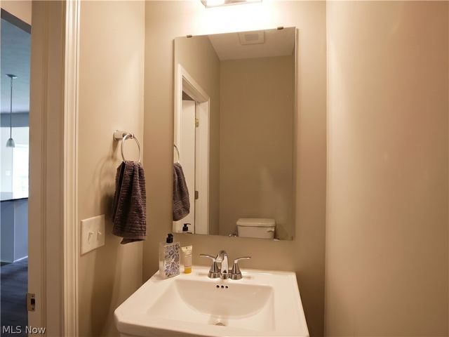 3397 Buckeye Trail, Uniontown, OH 44685