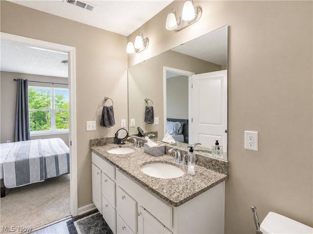 3397 Buckeye Trail, Uniontown, OH 44685