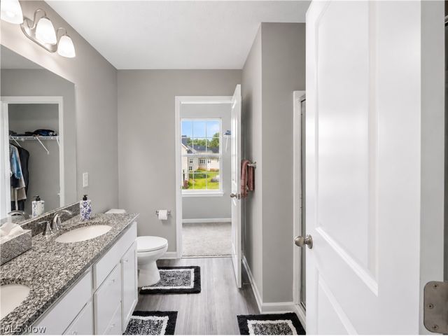 3397 Buckeye Trail, Uniontown, OH 44685