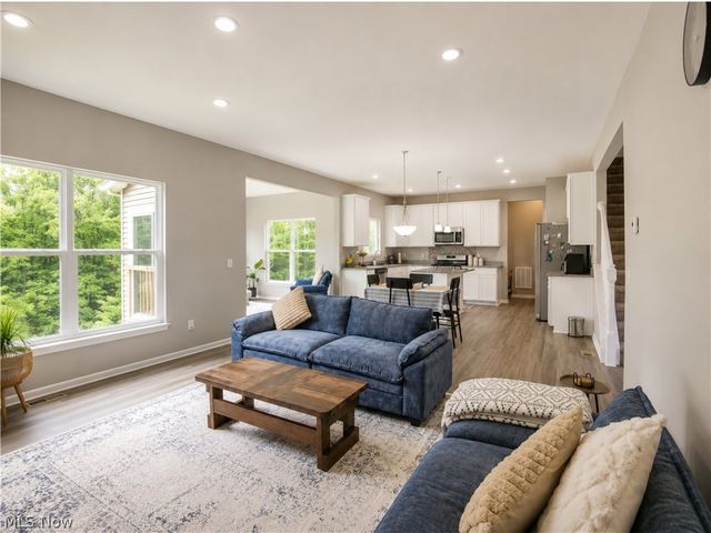 3397 Buckeye Trail, Uniontown, OH 44685