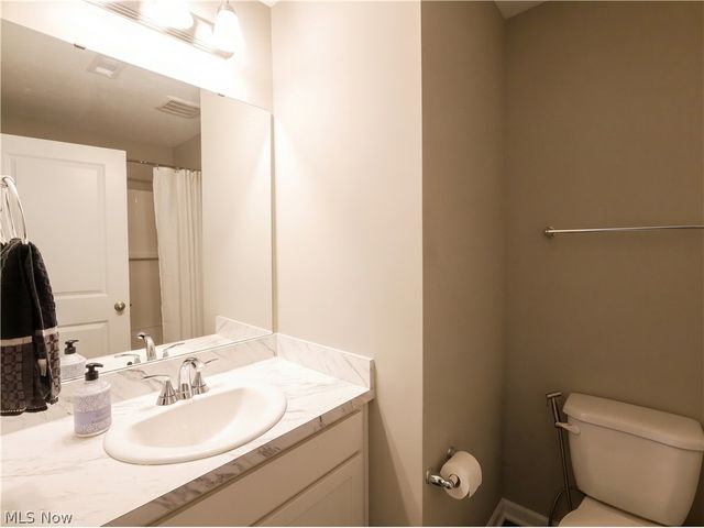 3397 Buckeye Trail, Uniontown, OH 44685