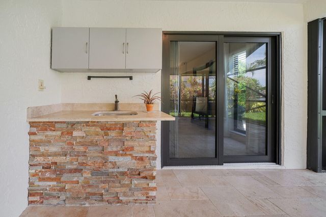1875 NW 10th Street, Delray Beach, FL 33445