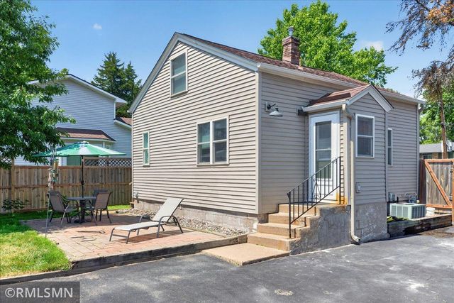 701 69th Avenue N, Brooklyn Center, MN 55430