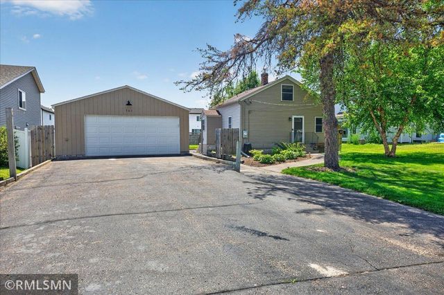 701 69th Avenue N, Brooklyn Center, MN 55430