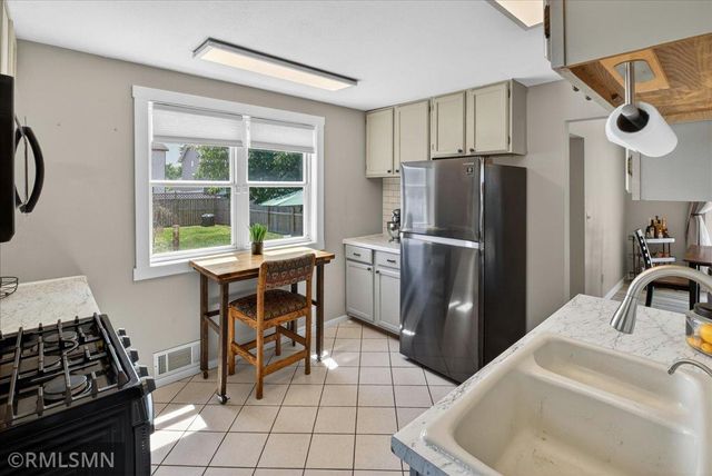701 69th Avenue N, Brooklyn Center, MN 55430