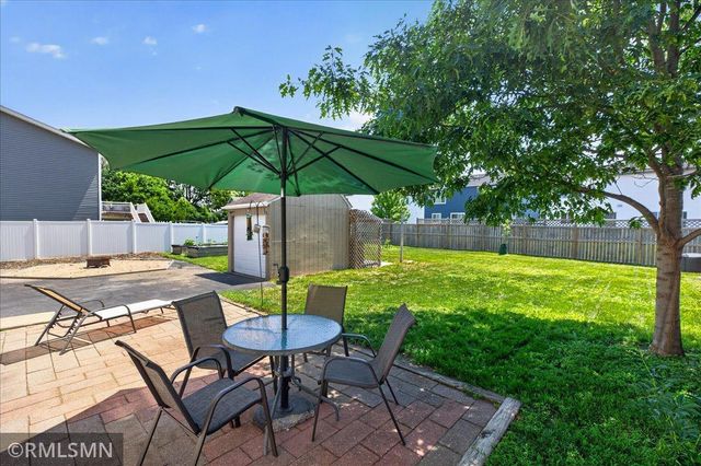701 69th Avenue N, Brooklyn Center, MN 55430