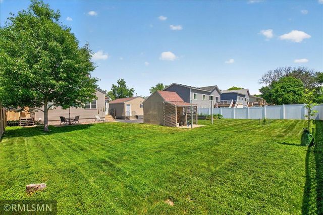 701 69th Avenue N, Brooklyn Center, MN 55430