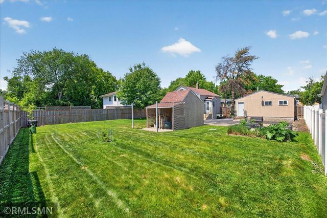 701 69th Avenue N, Brooklyn Center, MN 55430