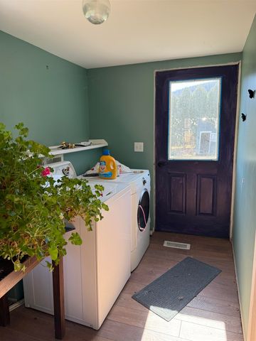 7016 Route 30, Pawlet, VT 05761