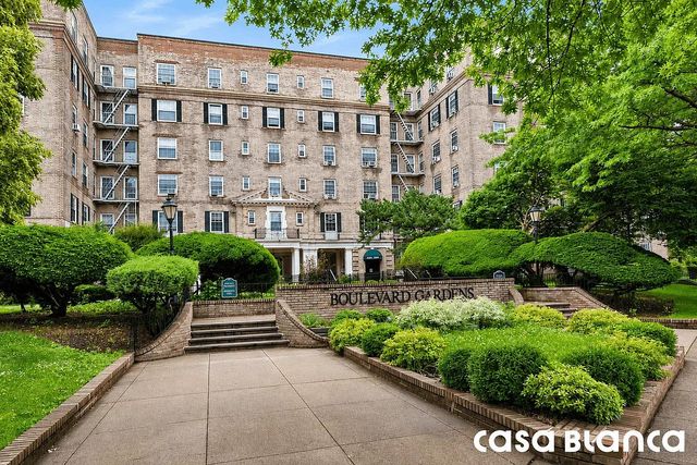 5523 31st Ave Apt 4H, New York City, NY 11377