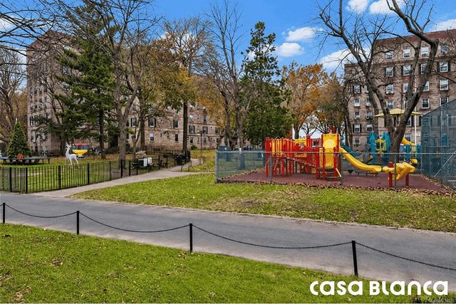 5523 31st Ave Apt 4H, New York City, NY 11377