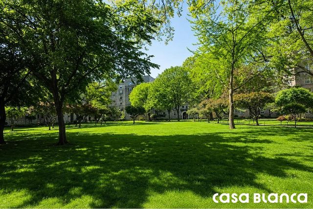 5523 31st Ave Apt 4H, New York City, NY 11377