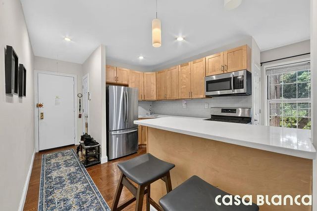 5523 31st Ave Apt 4H, New York City, NY 11377