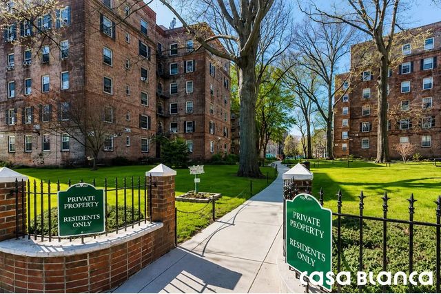 5523 31st Ave Apt 4H, New York City, NY 11377