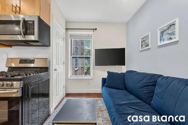 5523 31st Ave Apt 4H, New York City, NY 11377