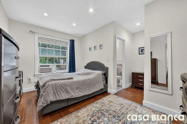 5523 31st Ave Apt 4H, New York City, NY 11377
