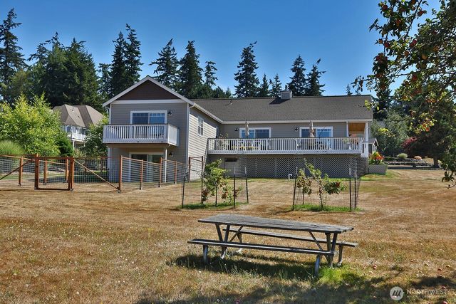 5655 Pauleina Court, Freeland, WA 98249