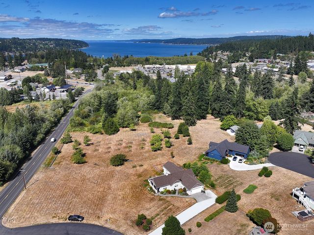 5655 Pauleina Court, Freeland, WA 98249