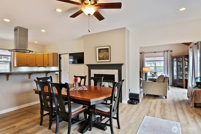 5655 Pauleina Court, Freeland, WA 98249