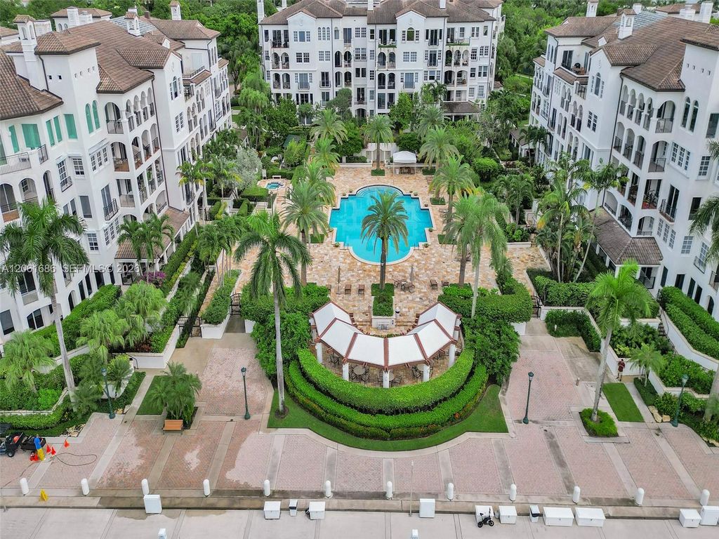 3500 Island Blvd D-203, Aventura, FL 33160