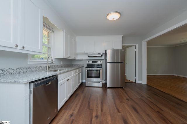 31 Blue Mountain Drive, Greenville, SC 29617