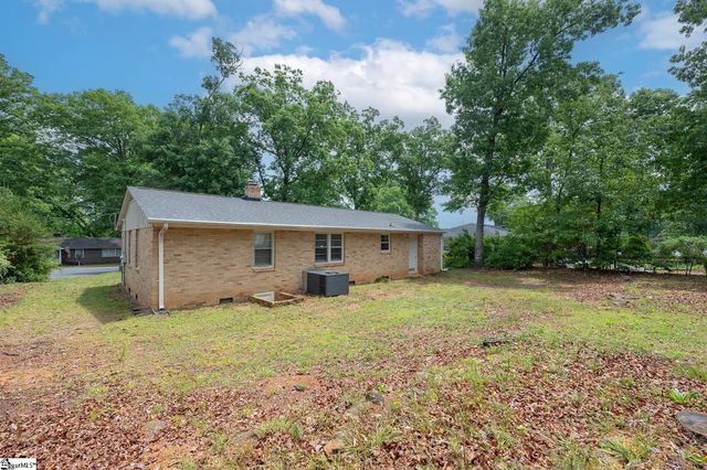 31 Blue Mountain Drive, Greenville, SC 29617