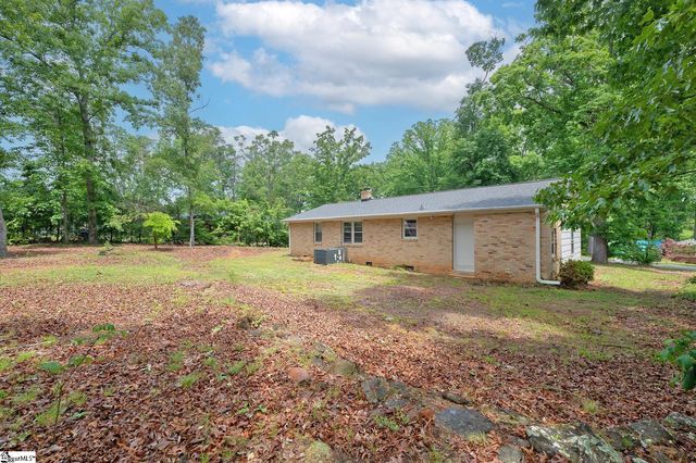 31 Blue Mountain Drive, Greenville, SC 29617